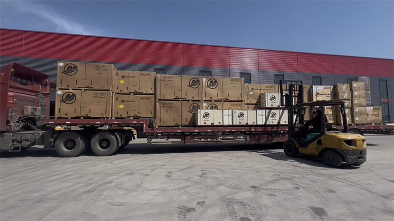 ម៉ាស៊ីនដឹកទំនិញដែលនាំចូលបានមកដល់រថយន្តដែលបាននាំចូលពីរគ្រឿងបានមកដល់ក្រុមហ៊ុនNawaDa®របស់ក្រុមហ៊ុនLawaDa®!