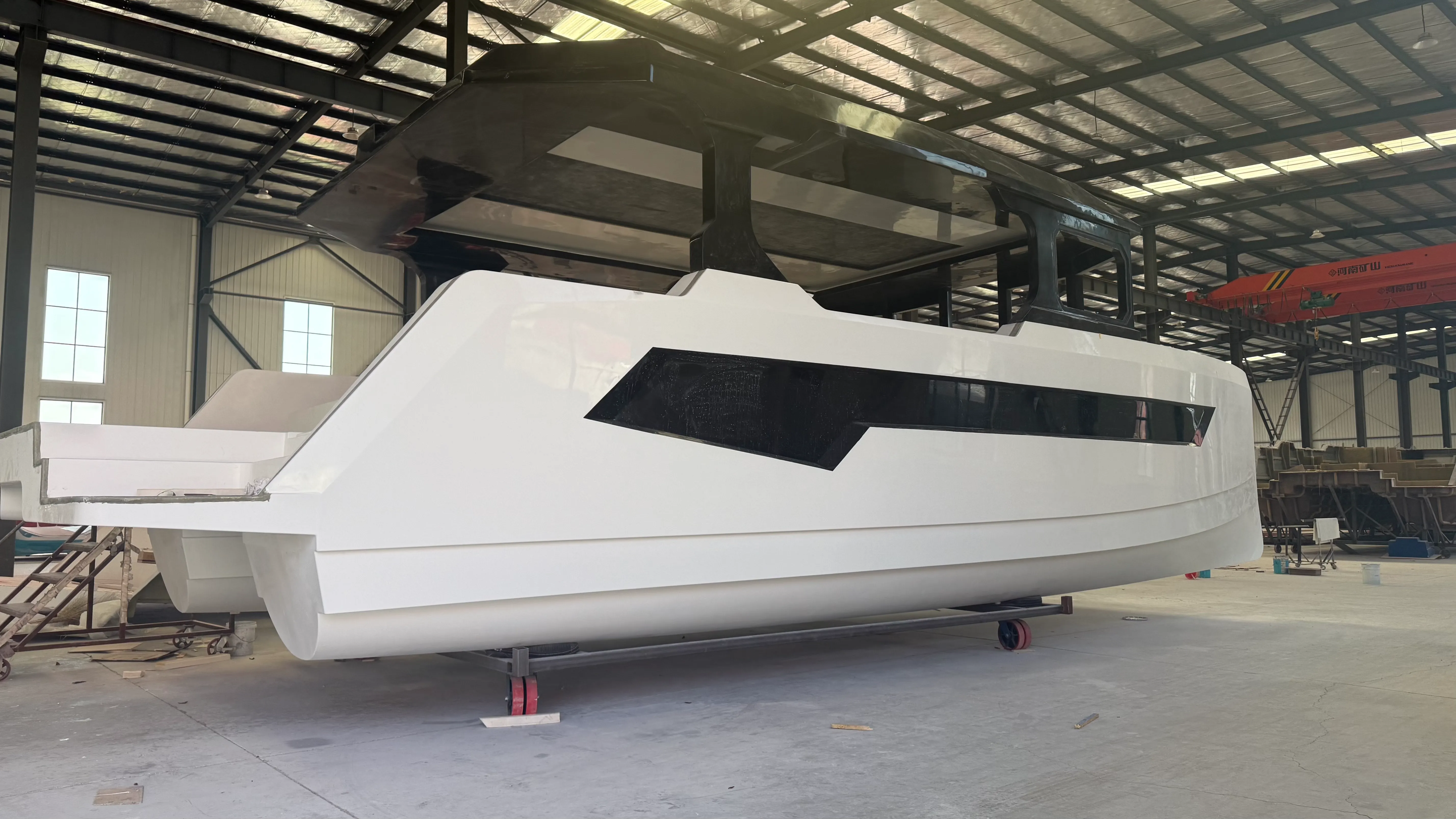 តើទូក Fiberglass ផលិតដោយរបៀបណា?